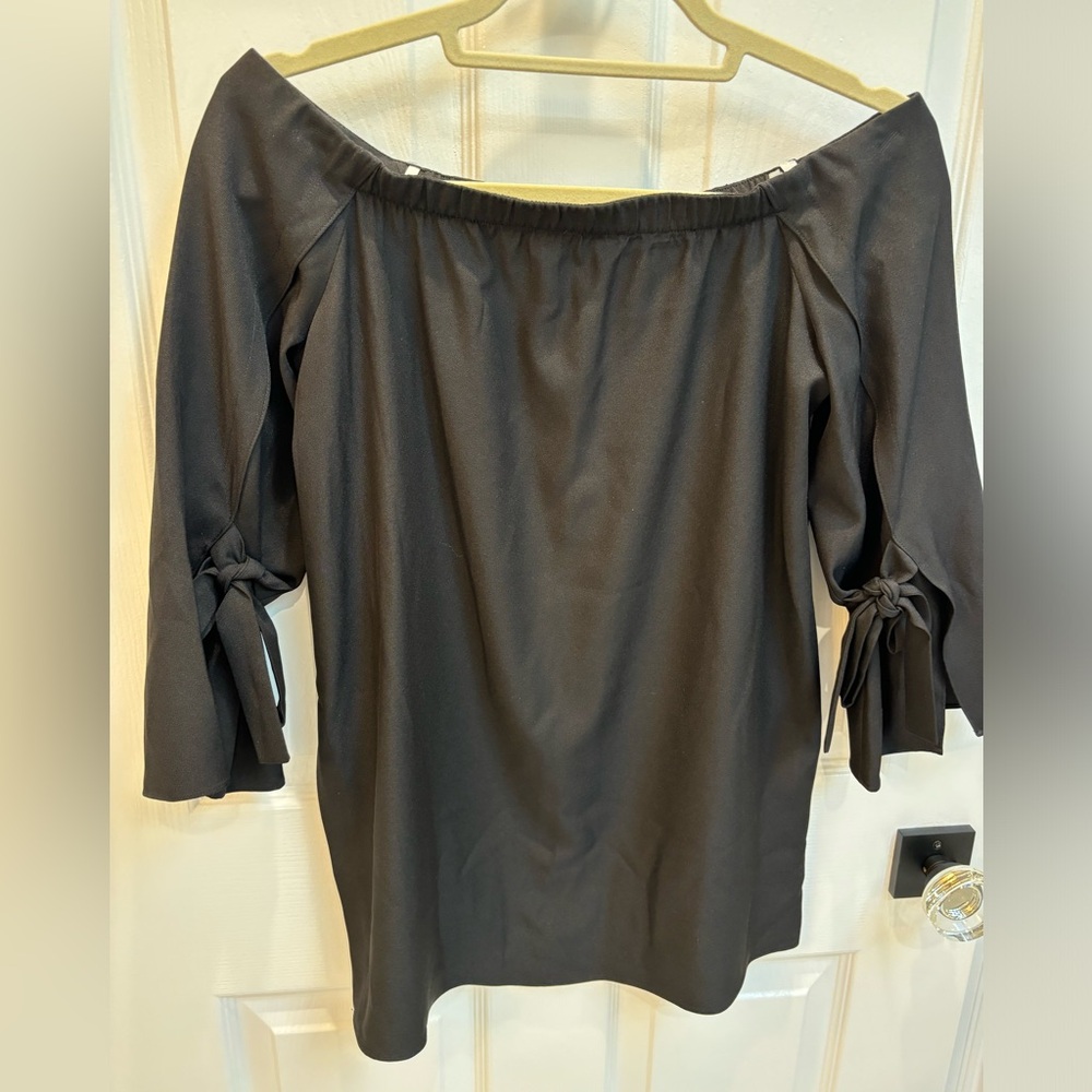 Halston Off Shoulder Top  Size XS
